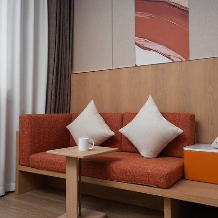 Holiday Inn Express Shangdi Beijing By Ihg L Next To Yuanmingyuan Park & Subway & Qinghe Railway Station & Beijing Sport University L Taxi 15 Minutes To Summer Palace & Peking University & Tsinghua University L 20 Minutes To Badaling Great Wall By Ra Εξωτερικό φωτογραφία