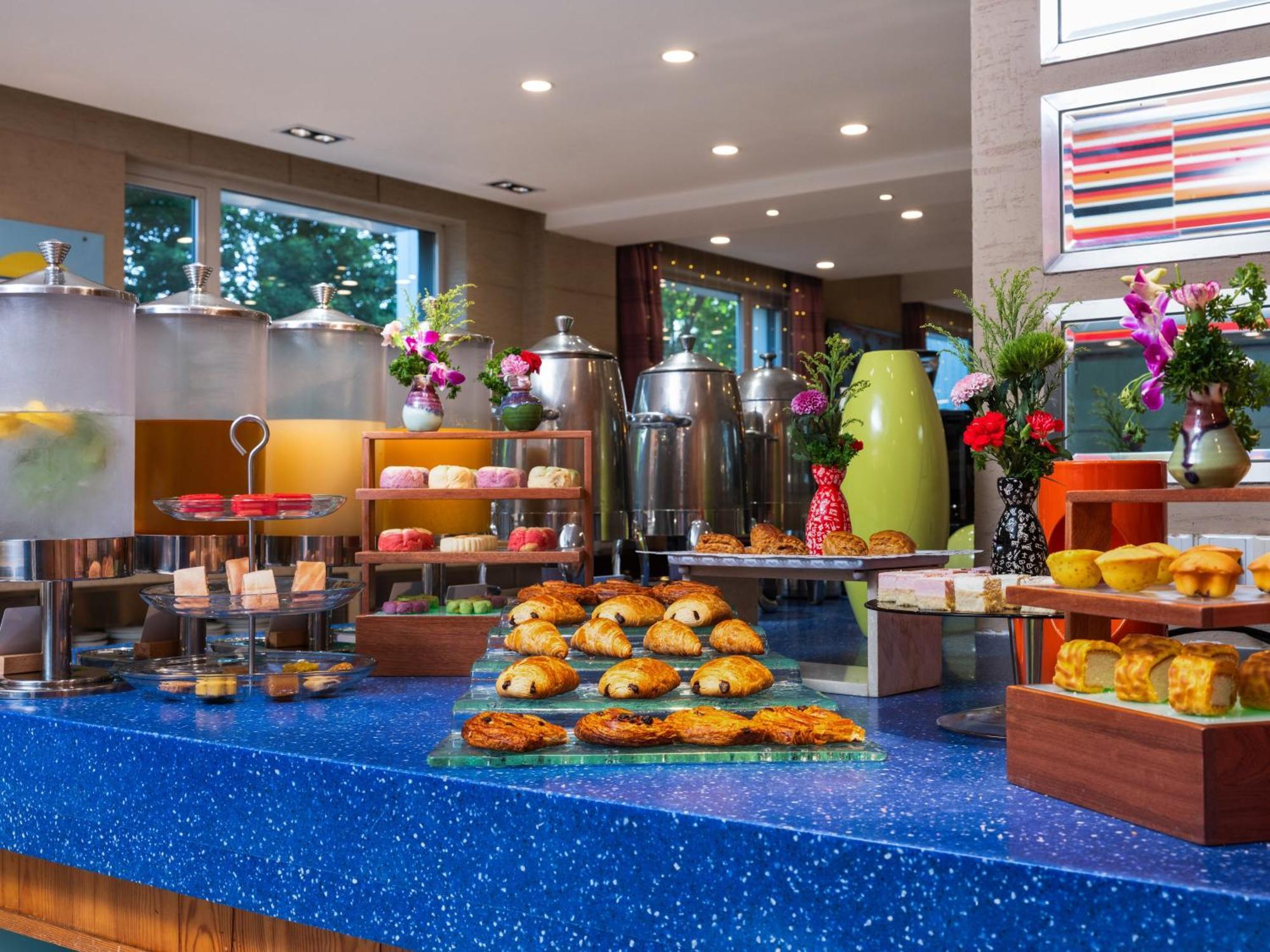 Holiday Inn Express Shangdi Beijing By Ihg L Next To Yuanmingyuan Park & Subway & Qinghe Railway Station & Beijing Sport University L Taxi 15 Minutes To Summer Palace & Peking University & Tsinghua University L 20 Minutes To Badaling Great Wall By Ra Εξωτερικό φωτογραφία